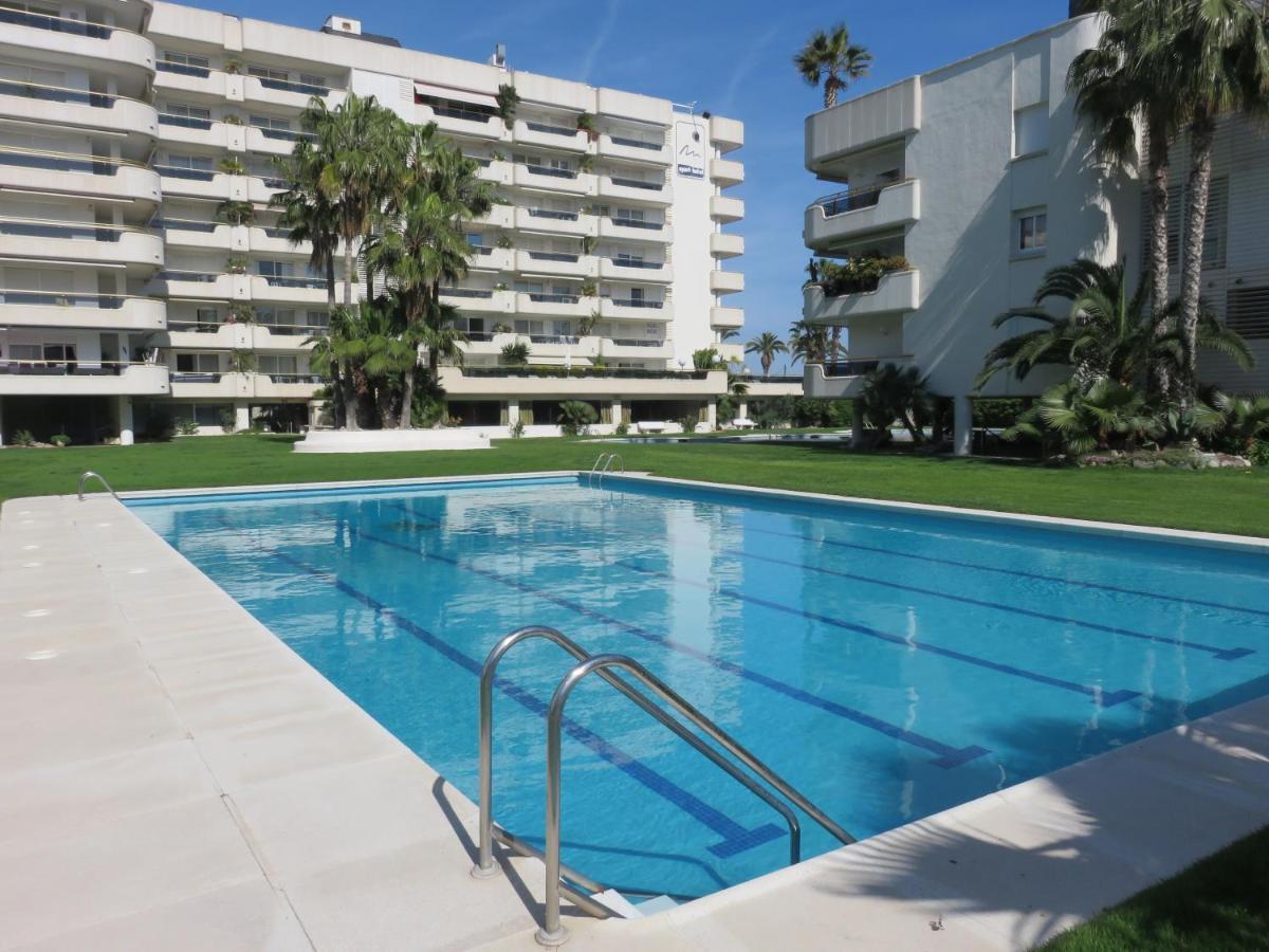 Mediterraneo Seaview Apartment By Hello Homes Ситжес Екстериор снимка