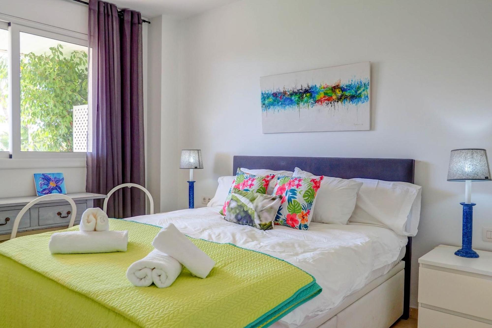 Mediterraneo Seaview Apartment By Hello Homes Ситжес Екстериор снимка