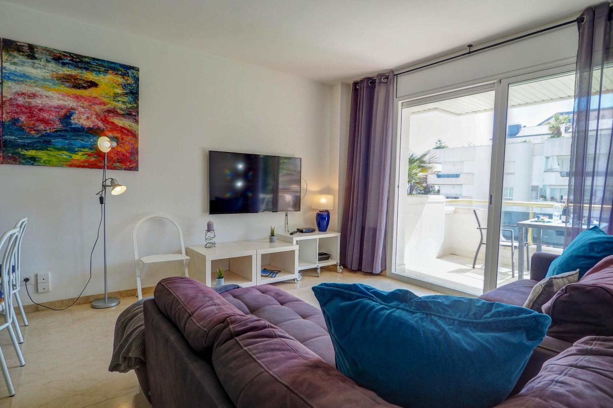Mediterraneo Seaview Apartment By Hello Homes Ситжес Екстериор снимка