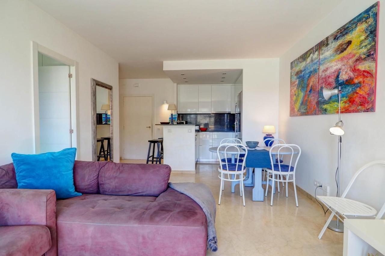 Mediterraneo Seaview Apartment By Hello Homes Ситжес Екстериор снимка